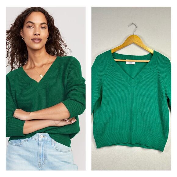 Woman's So Soft Old Navy Green V Neck Sweater - Size Small Casual Cozy - Picture 1 of 10